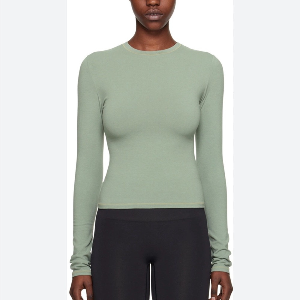 Skims long sleeve